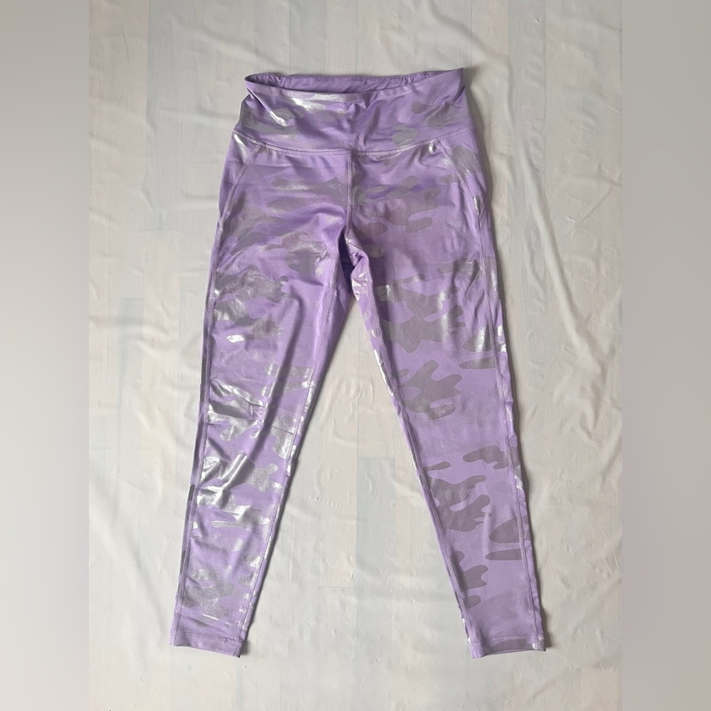 Refuge Lavender camo leggings metallic shiny back zip pocket Junior girl's  L